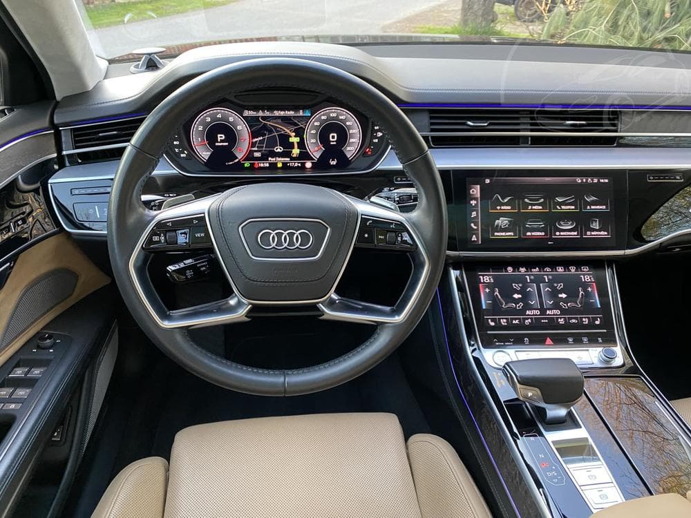 2018 Audi A8 - 33