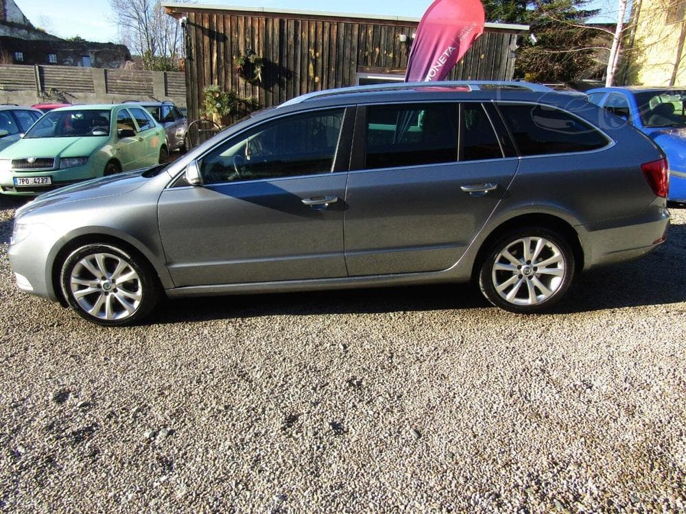 2010 Ford S-MAX - 3