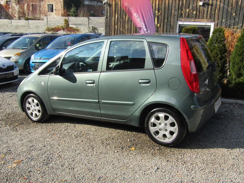 2006 Mitsubishi Colt - 10