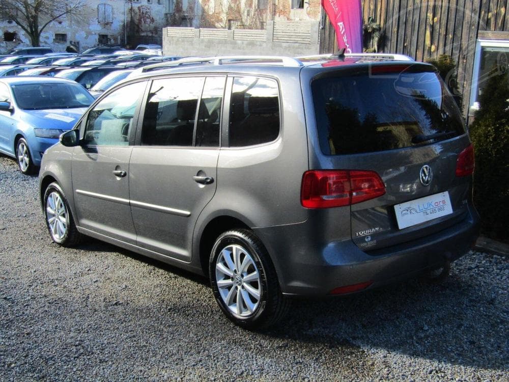 2011 Volkswagen Touran - 9