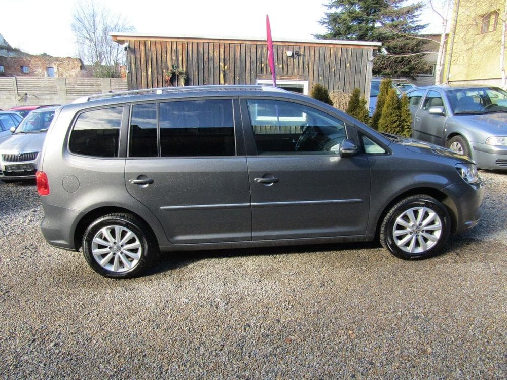 2011 Volkswagen Touran - 17