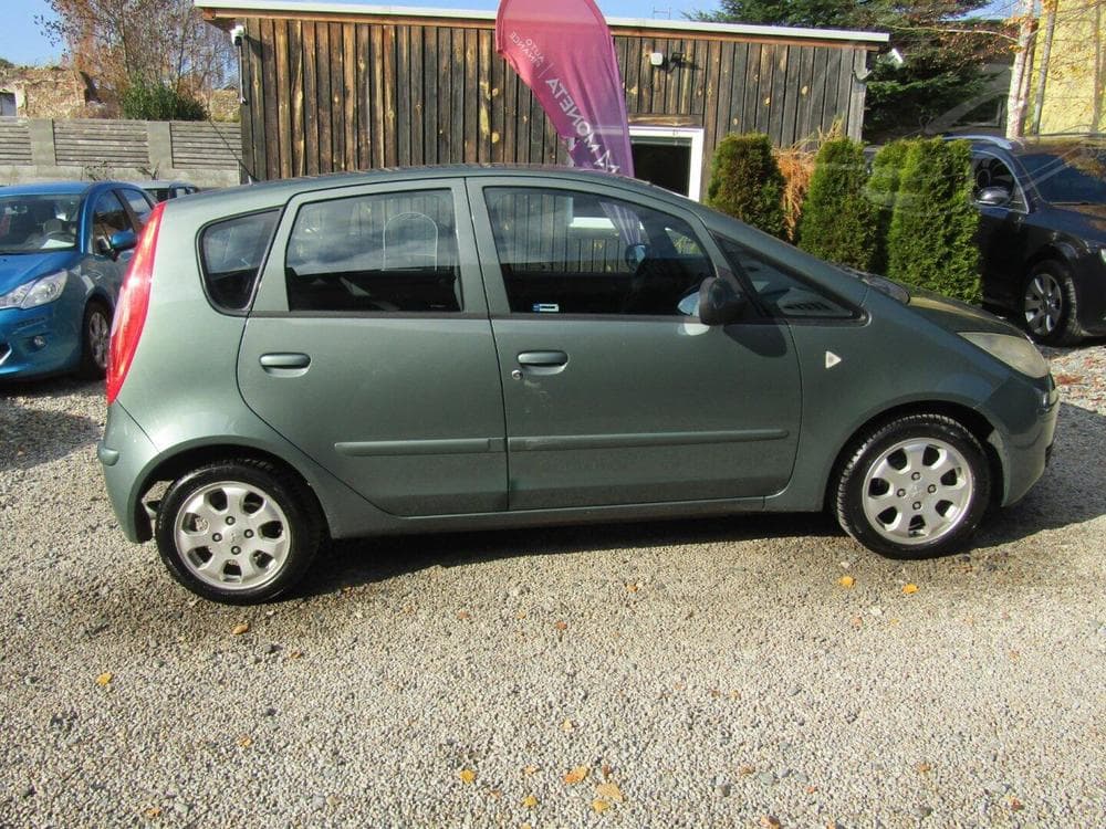 2006 Mitsubishi Colt - 25