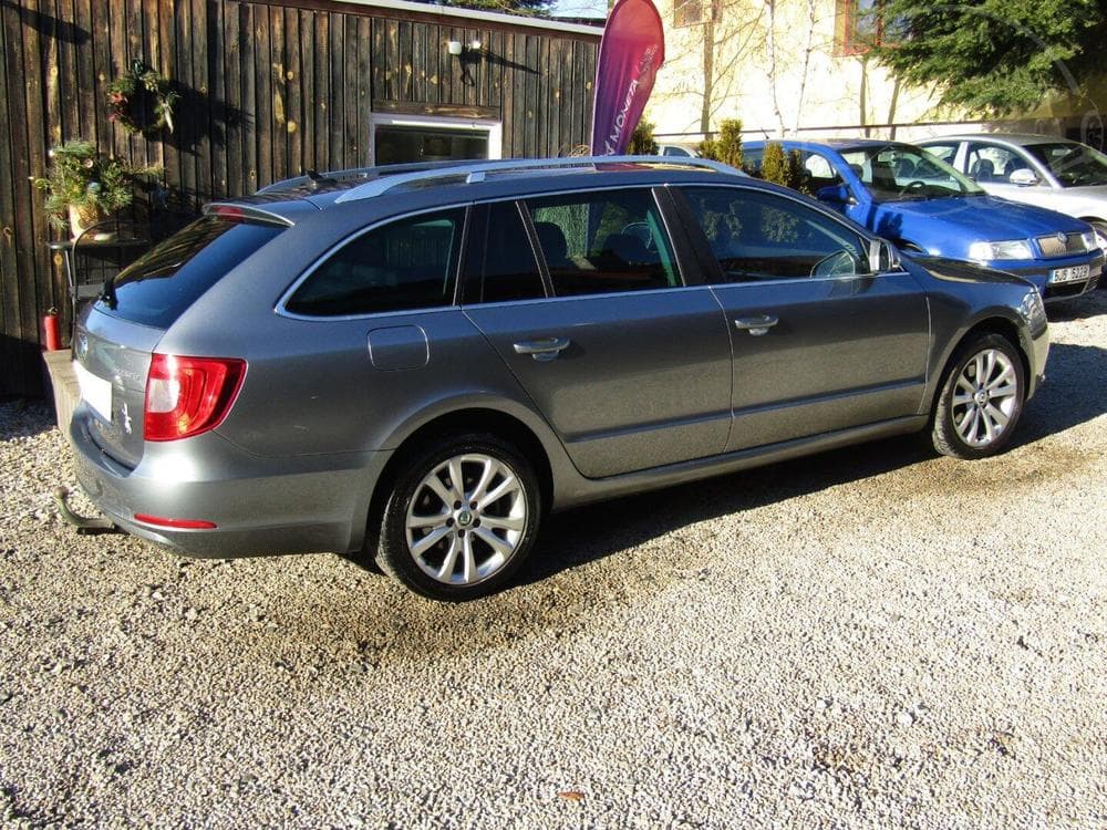 2010 Ford S-MAX - 10
