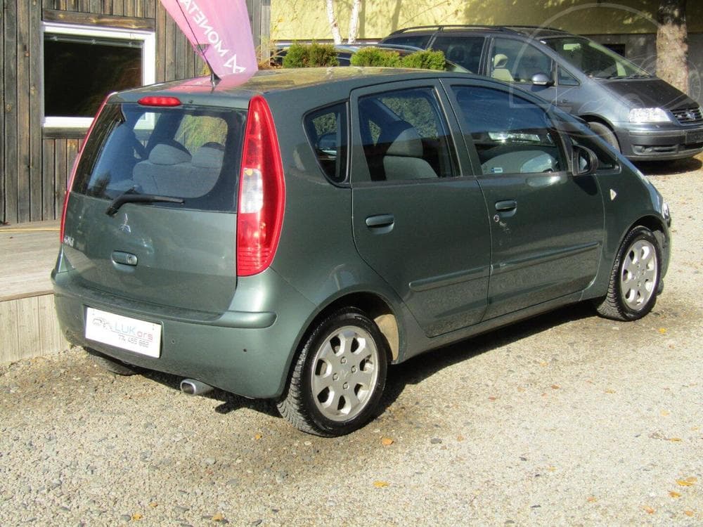 2006 Mitsubishi Colt - 31