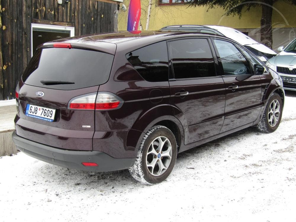 2009 Ford S-Max - 21