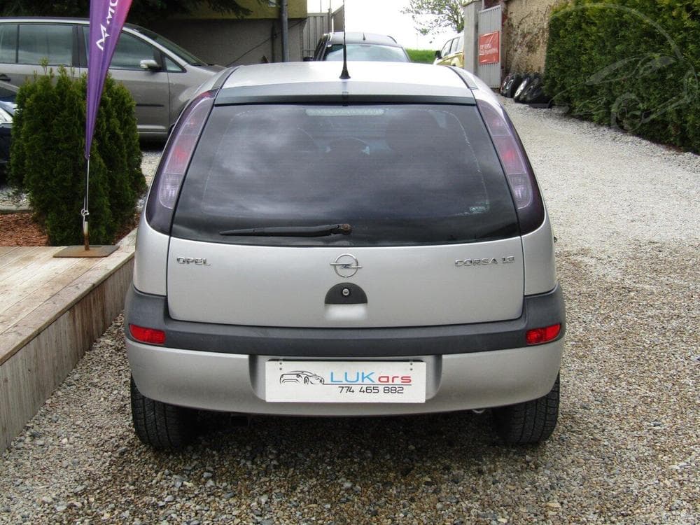 2002 Opel Corsa - 12