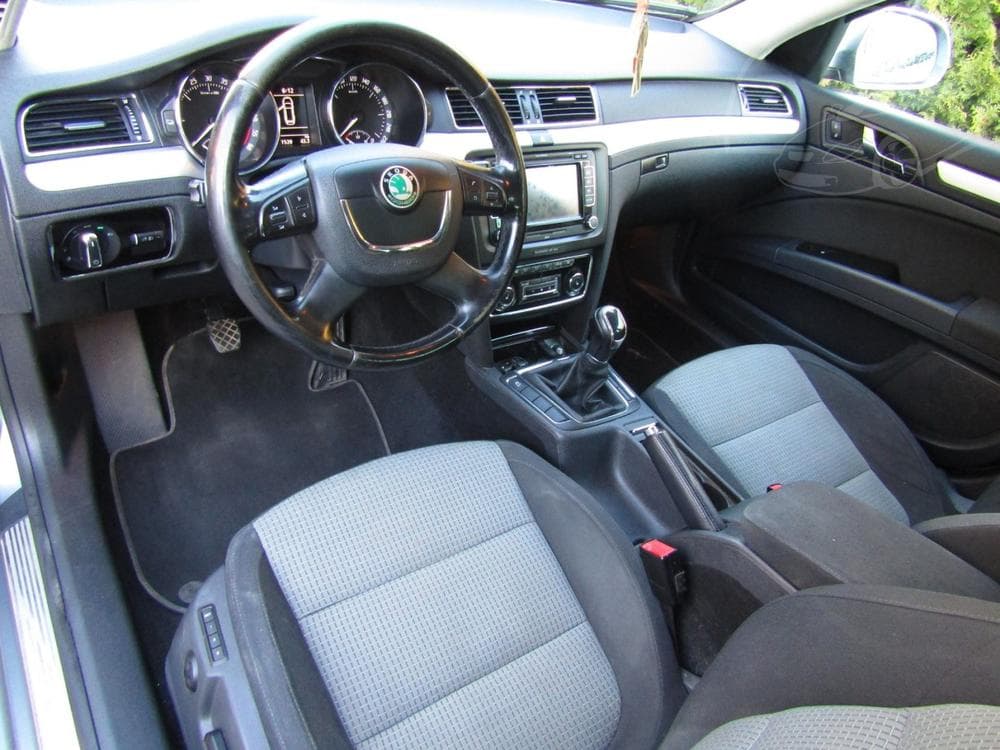 2010 Ford S-MAX - 13