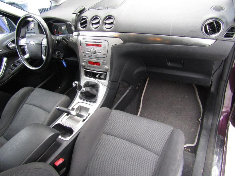 2009 Ford S-Max - 27