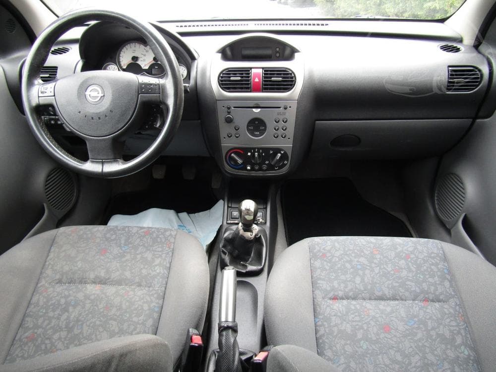 2002 Opel Corsa - 15