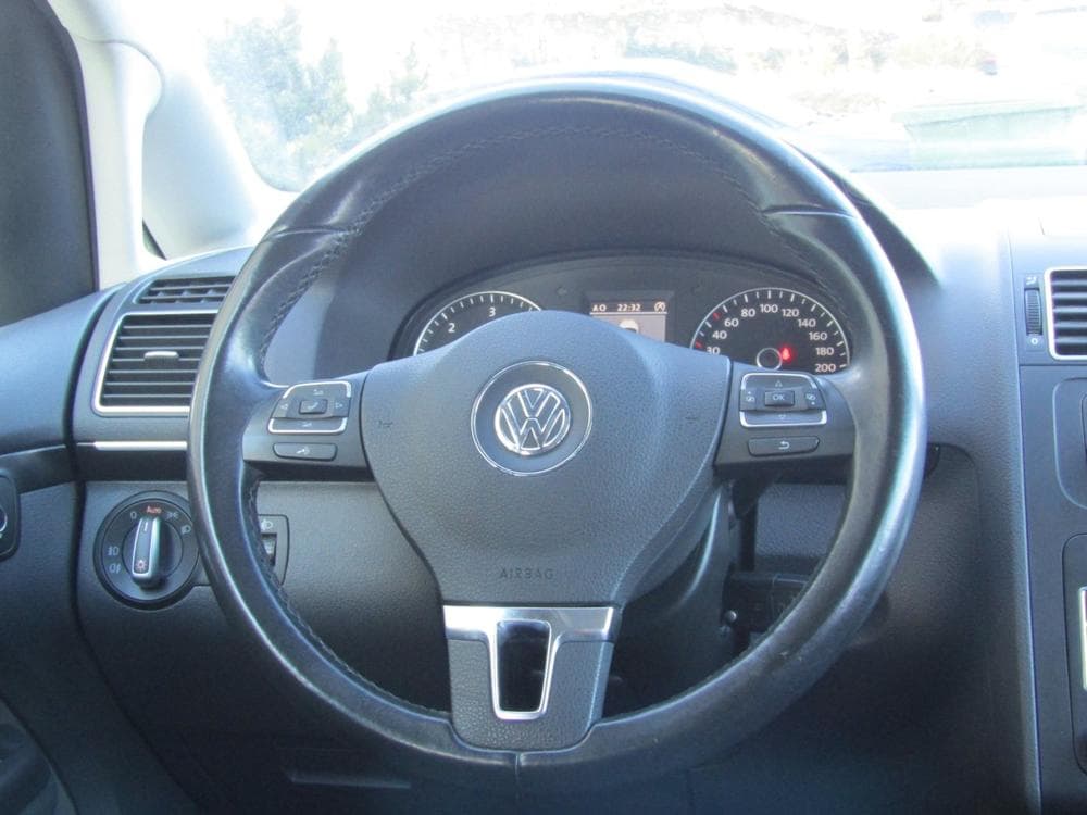 2011 Volkswagen Touran - 31