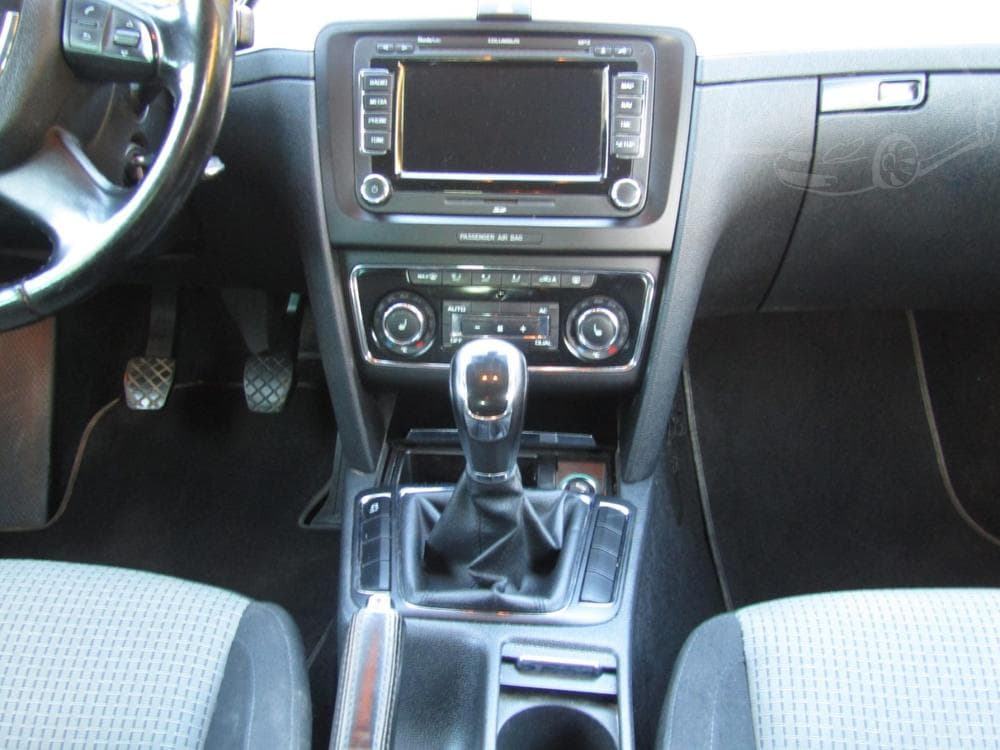 2010 Ford S-MAX - 17