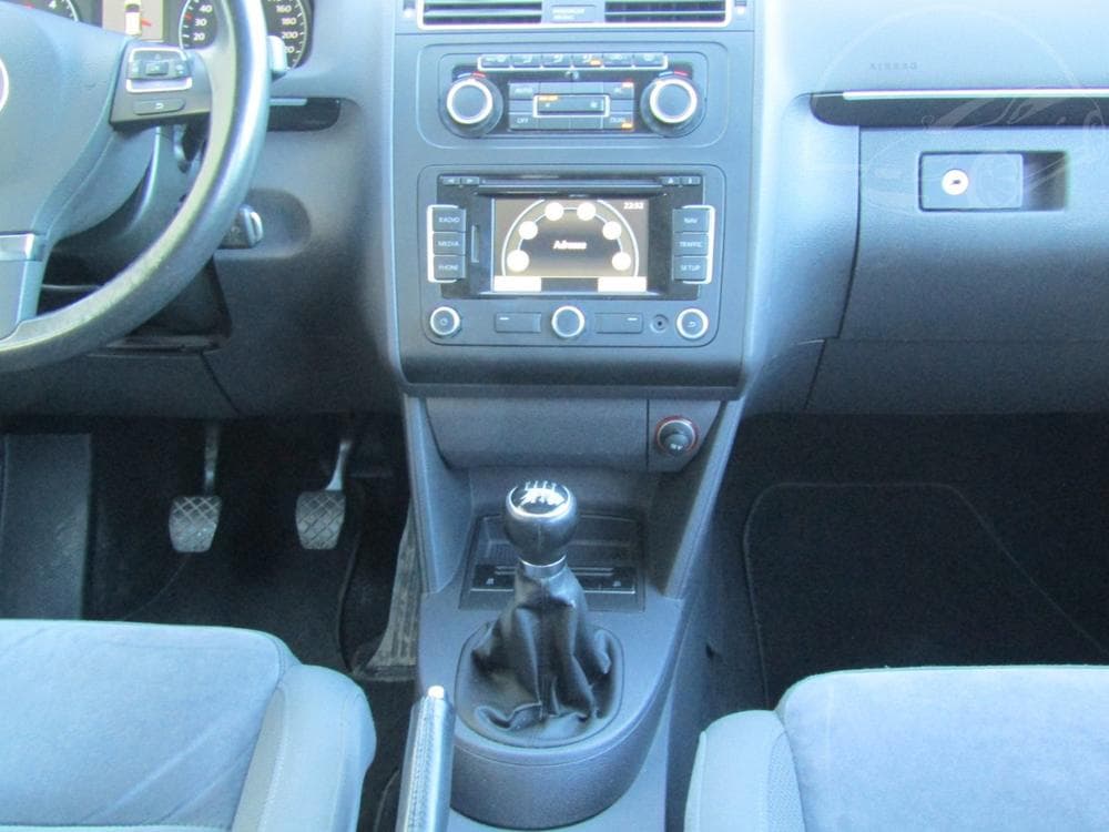 2011 Volkswagen Touran - 33