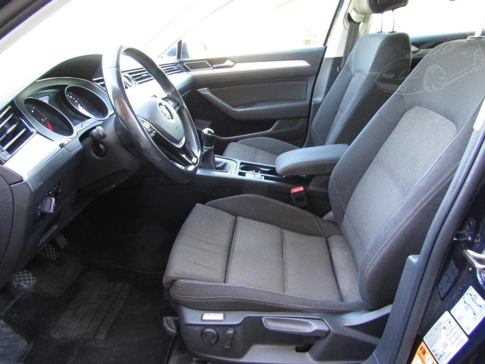 2015 Volkswagen PASSAT - 19