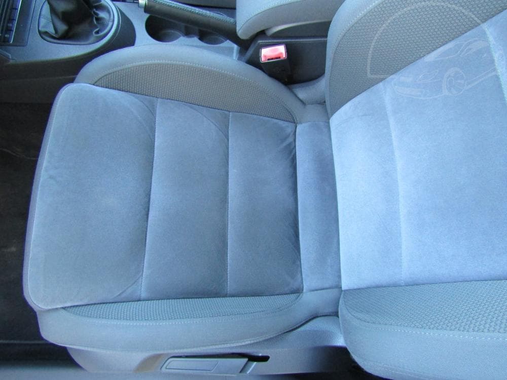 2011 Volkswagen Touran - 39