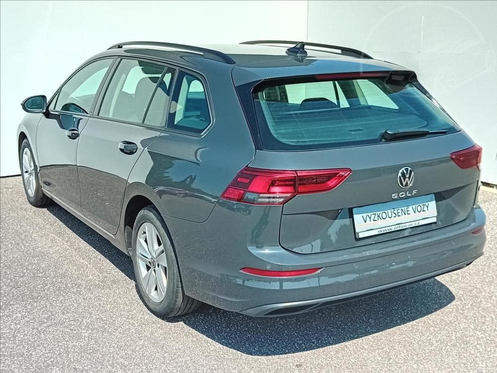 2022 Volkswagen Golf - 9