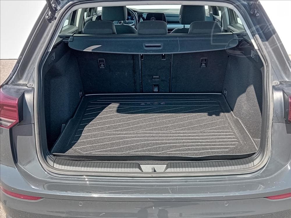 2022 Volkswagen Golf - 11