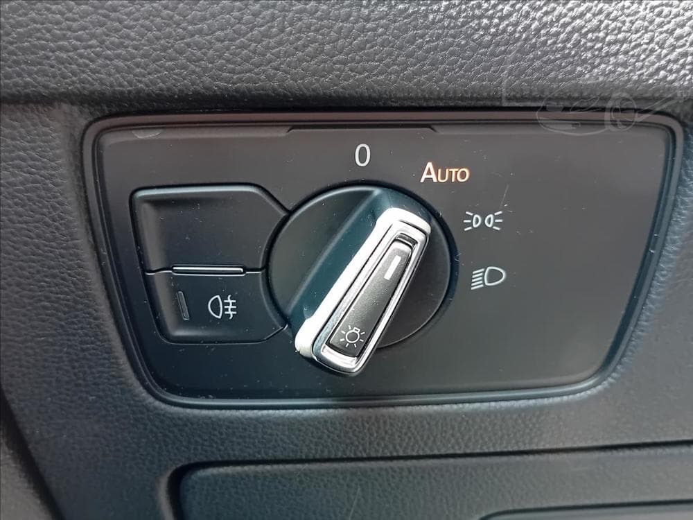 2022 Volkswagen Passat - 16