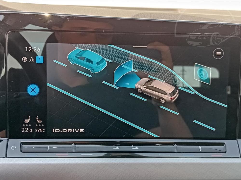 2022 Volkswagen Golf - 18