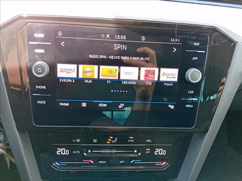 2022 Volkswagen Passat - 19