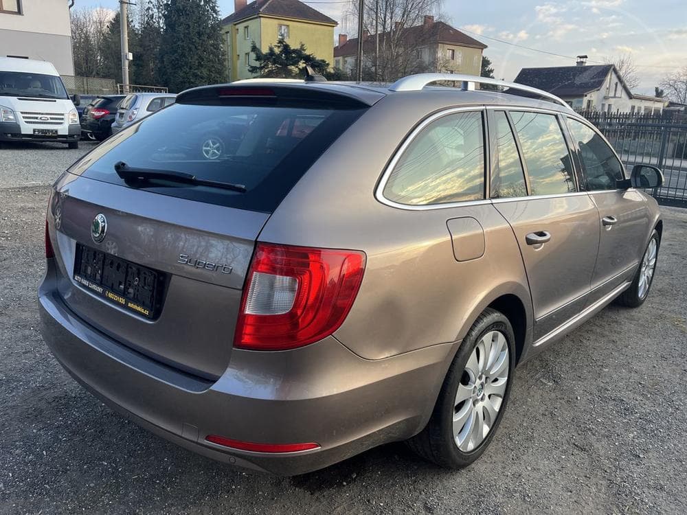2010 Škoda SUPERB - 5