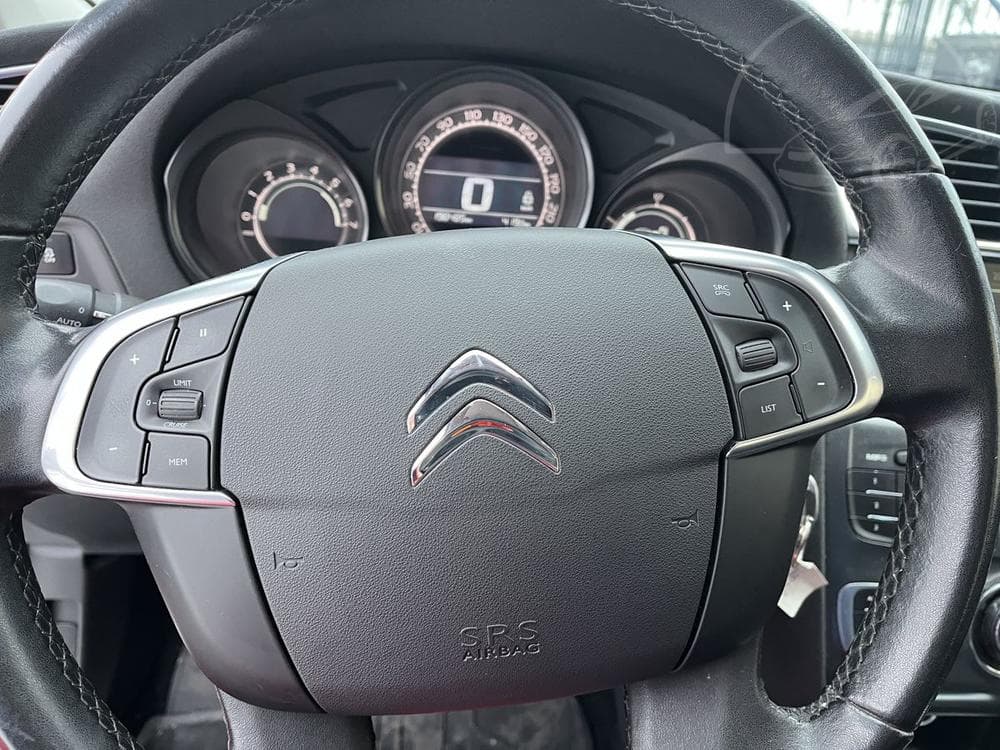 2015 Citroen C4 - 17