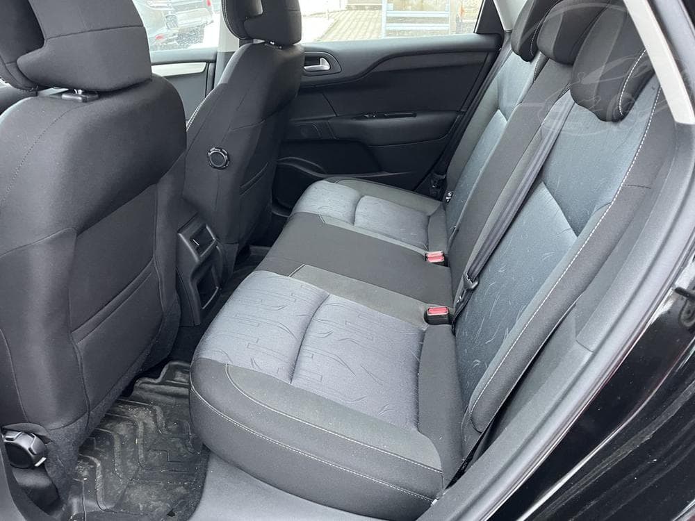 2015 Citroen C4 - 18
