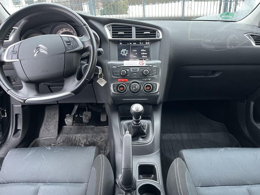 2015 Citroen C4 - 19