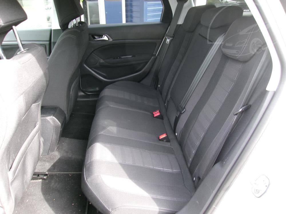 2017 Peugeot 308 - 12