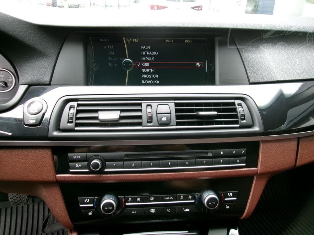 2010 BMW 5-Series - 16