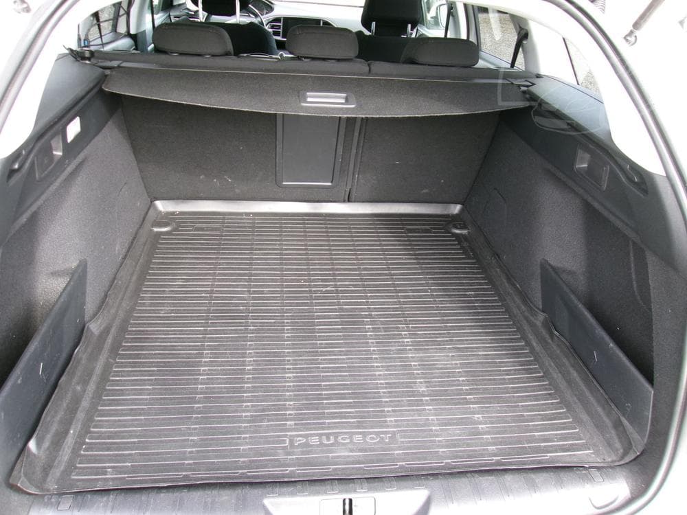 2017 Peugeot 308 - 18