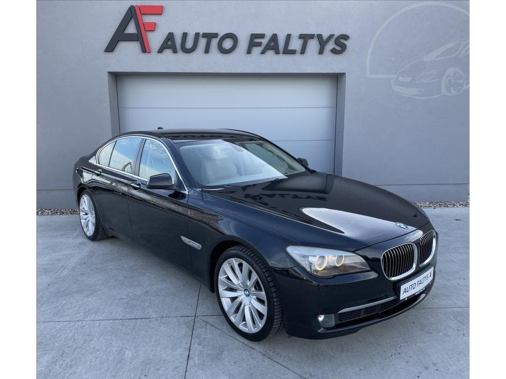 2012 BMW 7-SERIES