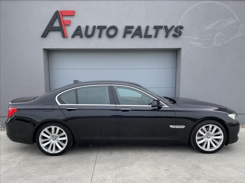 2012 BMW 7-SERIES - 2