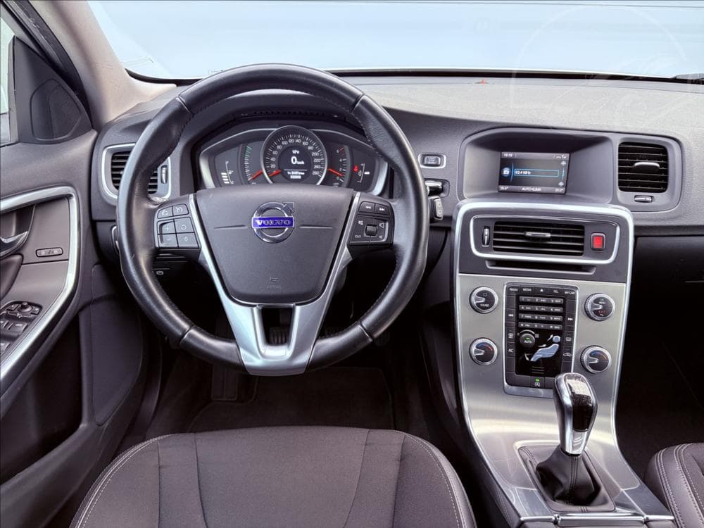 2016 Volvo V60 - 8