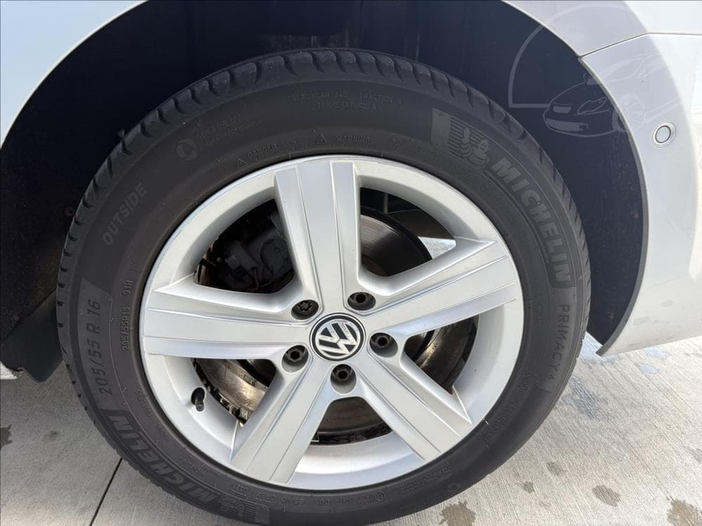 2013 Volkswagen GOLF - 8