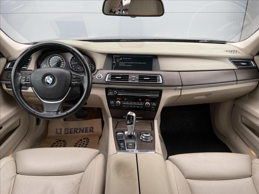 2012 BMW 7-SERIES - 9