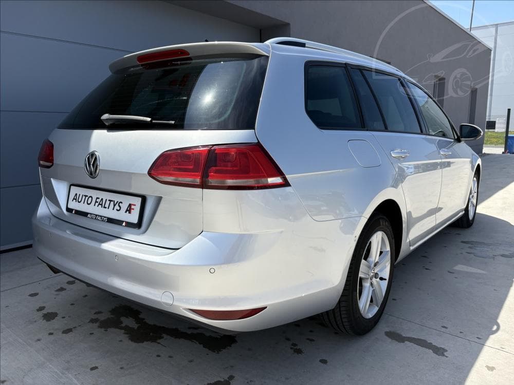2013 Volkswagen GOLF - 11