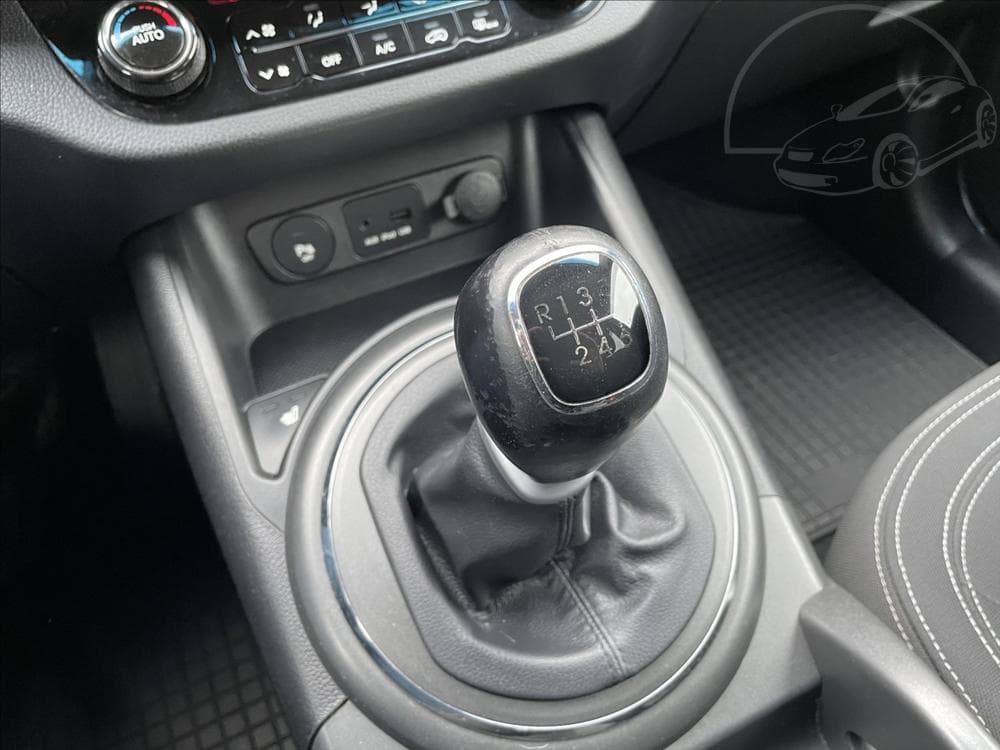 2011 Kia SPORTAGE - 12