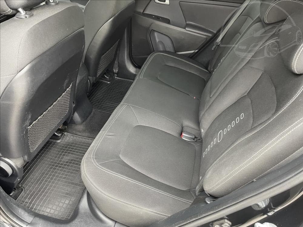 2011 Kia SPORTAGE - 17
