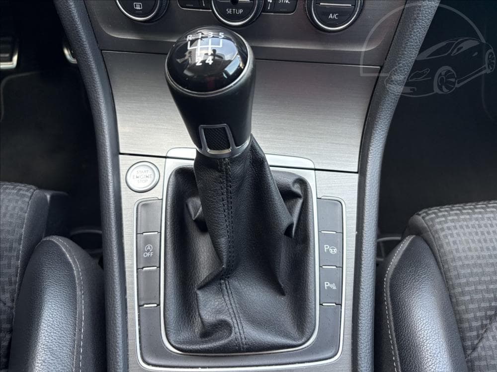 2013 Volkswagen GOLF - 17