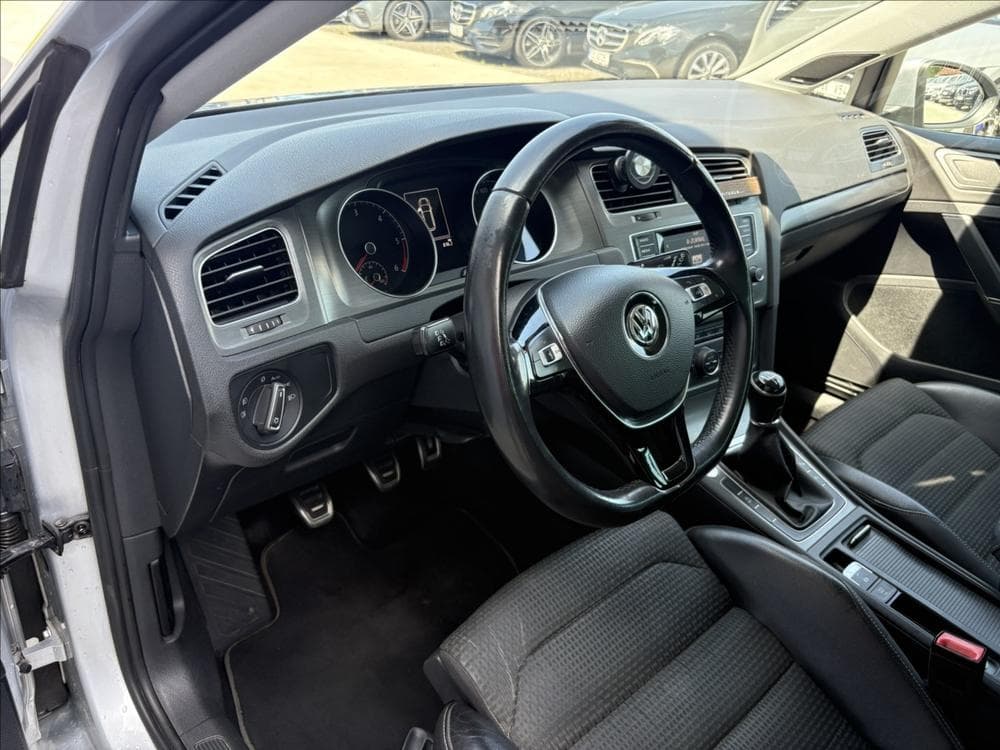 2013 Volkswagen GOLF - 18