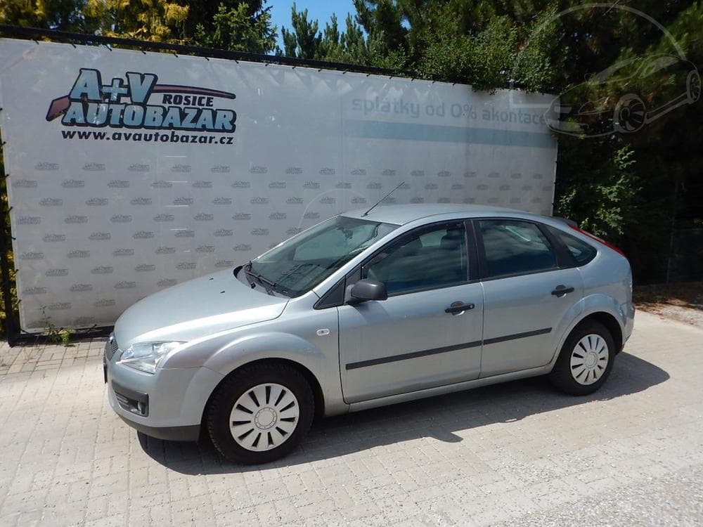 2005 Ford FOCUS - 2