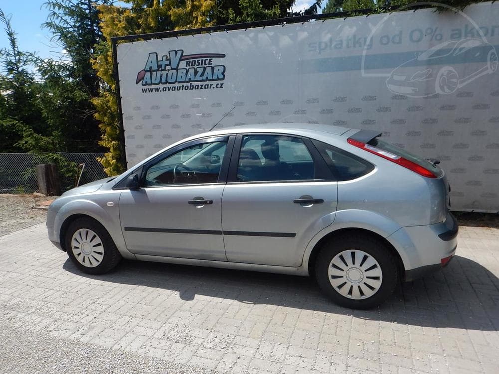 2005 Ford FOCUS - 3