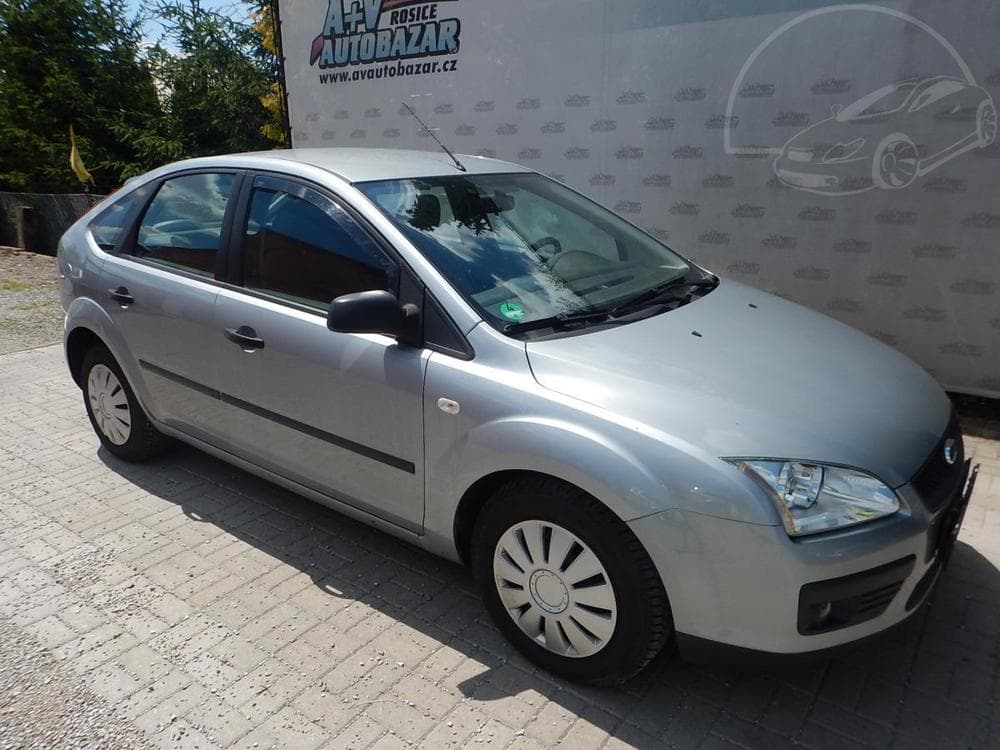 2005 Ford FOCUS - 4
