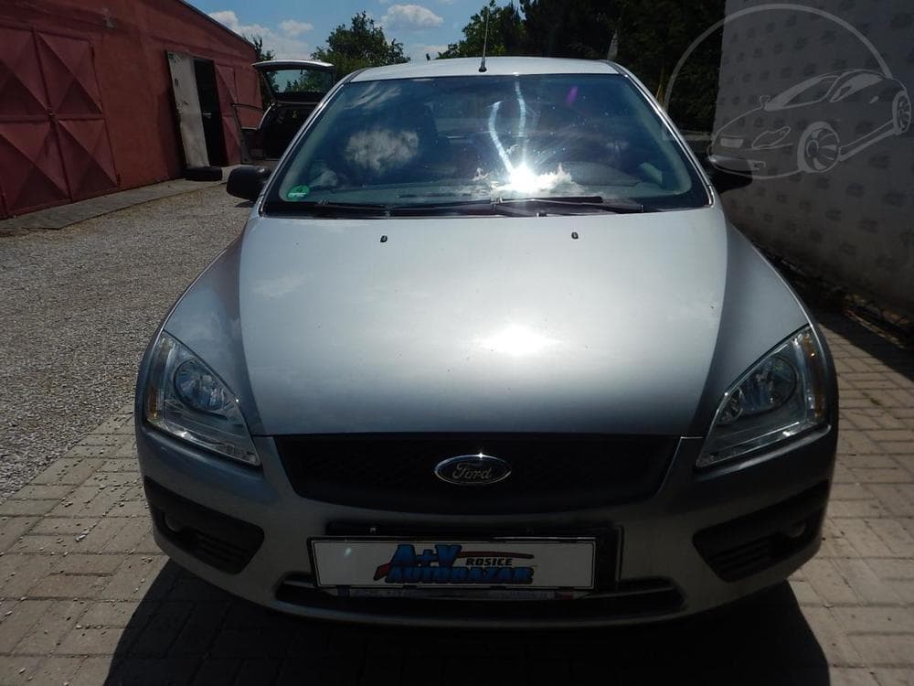 2005 Ford FOCUS - 6