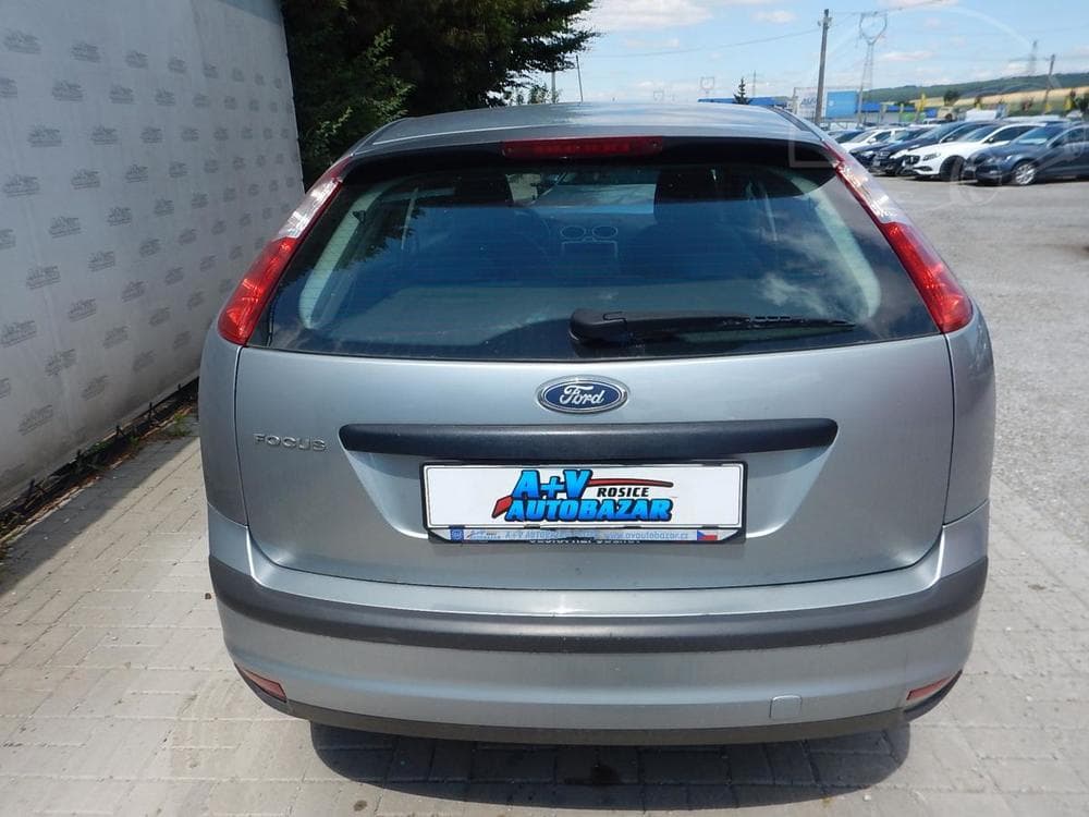 2005 Ford FOCUS - 7