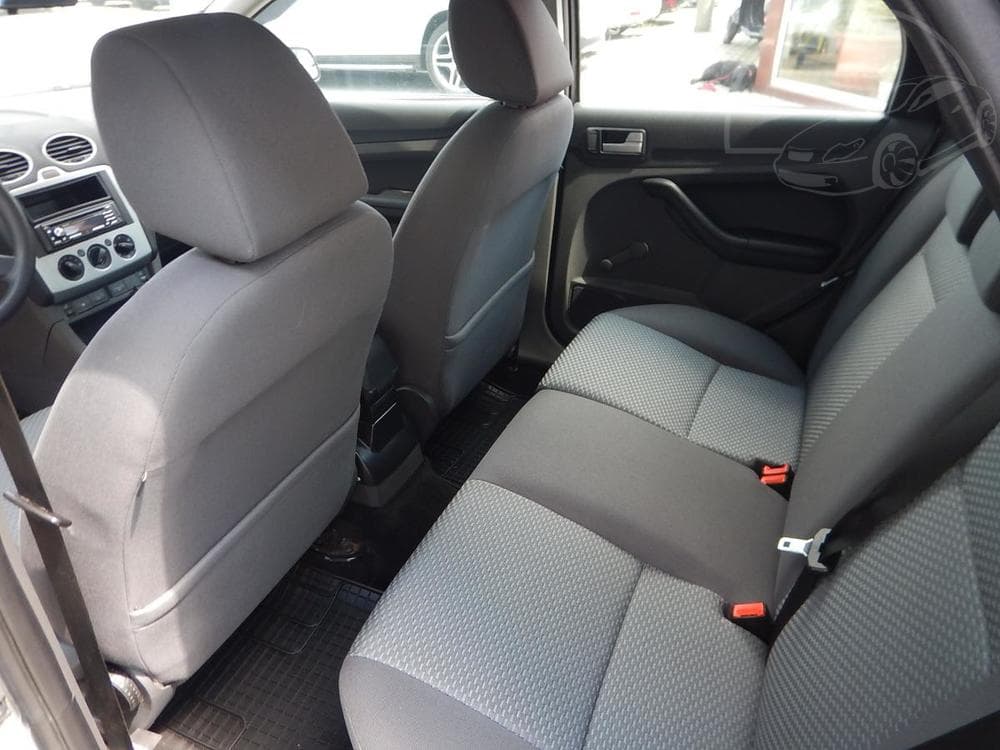 2005 Ford FOCUS - 9