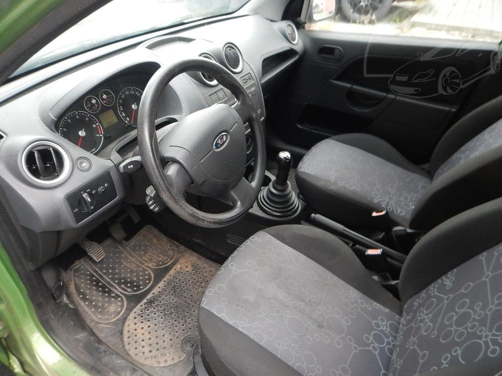 2005 Ford FIESTA - 9