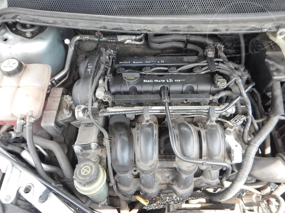 2005 Ford FOCUS - 12