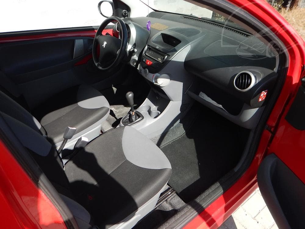 2008 Peugeot 107 - 25