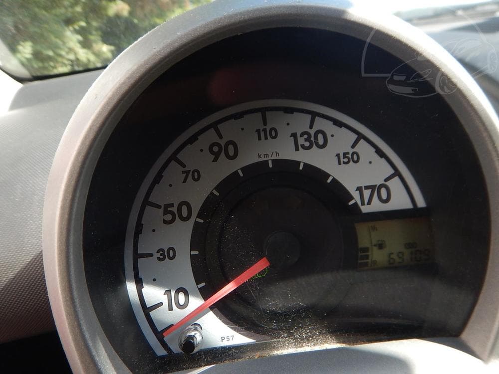 2008 Peugeot 107 - 31